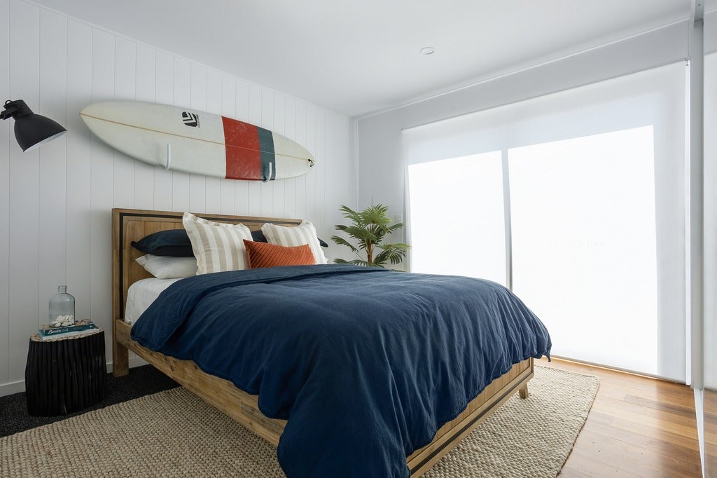 Bedroom 2 - Navy Surfer